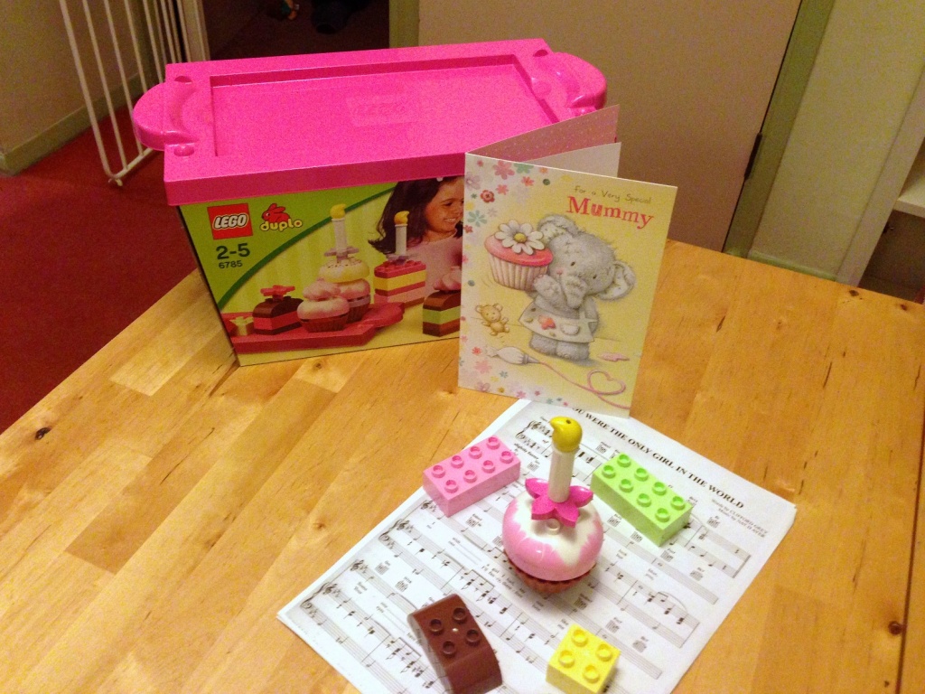 A Duplo cake and a birthday card for Mummy