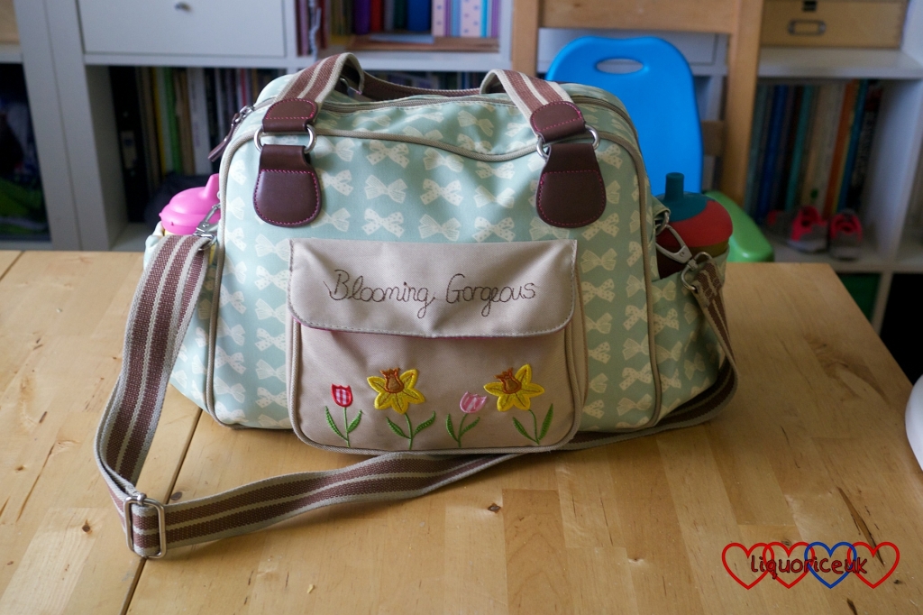What's in your bag? - Little Hearts, Big Love