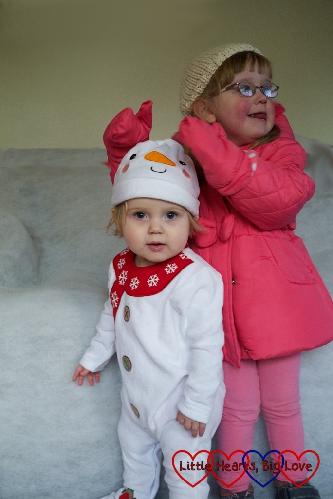Siblings: December - Little Hearts, Big Love