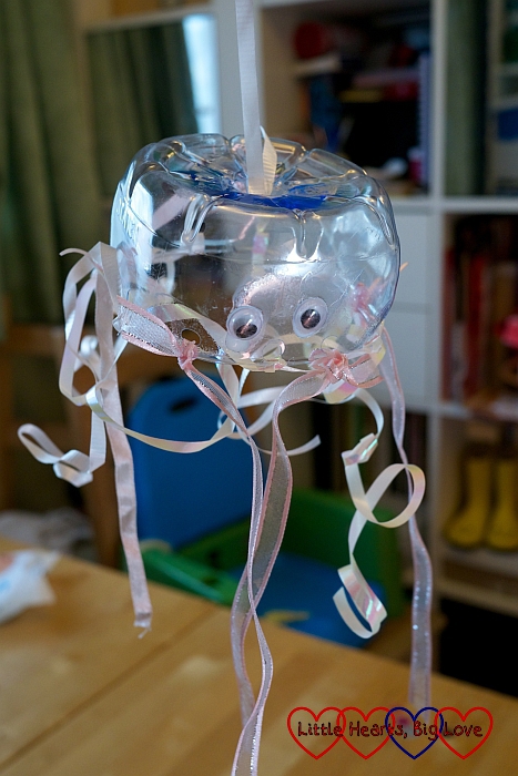 Plastic bottle jellyfish: Sea-themed crafts for preschoolers - Little Hearts, Big Love