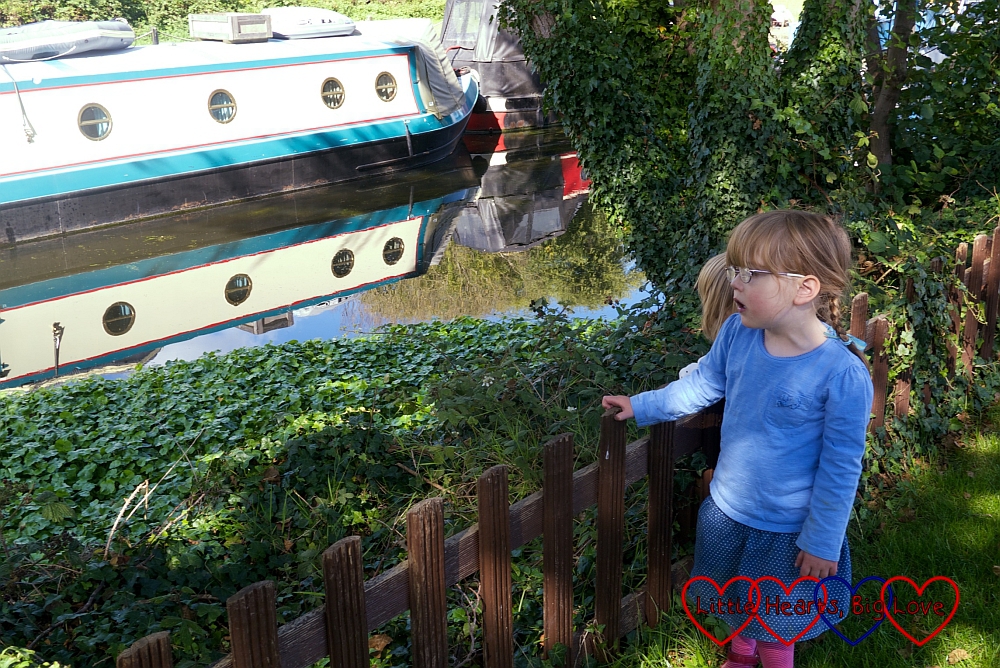 Taking a walk along the canal - A walk along the river - Little Hearts, Big Love