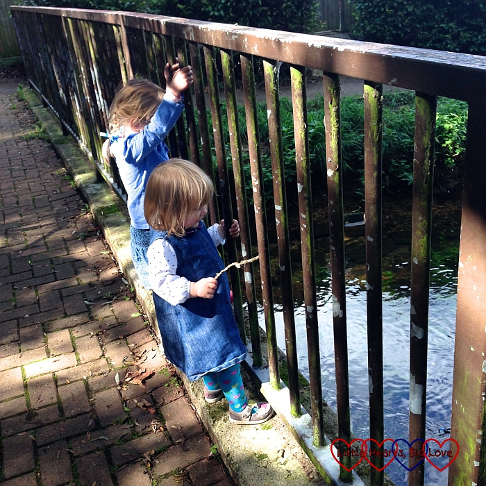 Playing Poohsticks - A walk along the river - Little Hearts, Big Love