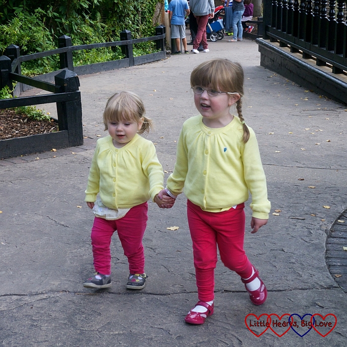 Siblings: September - Little Hearts, Big Love