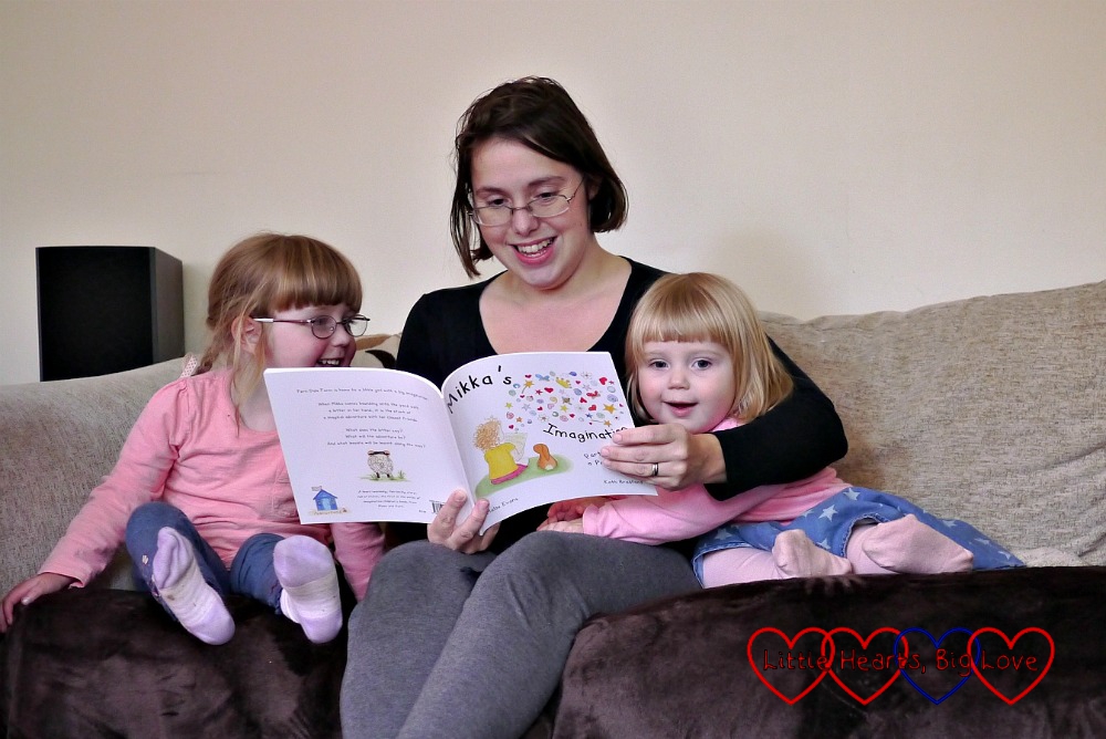 Enjoying reading stories together - The Friday Focus 09/10/15 - Little Hearts, Big Love