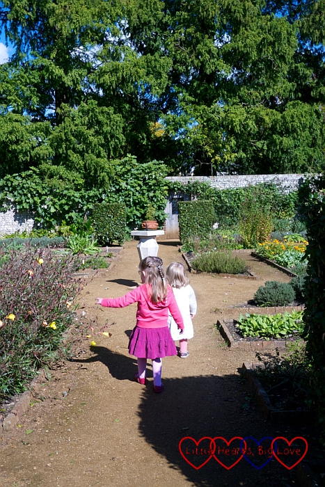 Petersfield Physic Garden - Little Hearts, Big Love