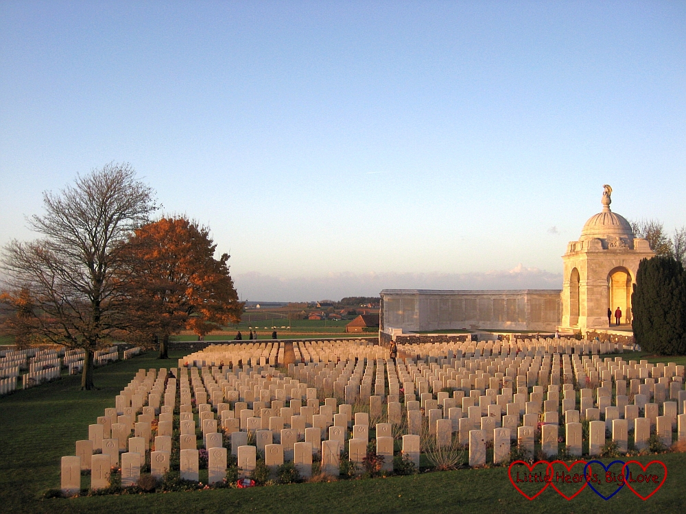 WW1 graves at Tyne Cot cemetery, Ieper - My Sunday Photo 08/11/15