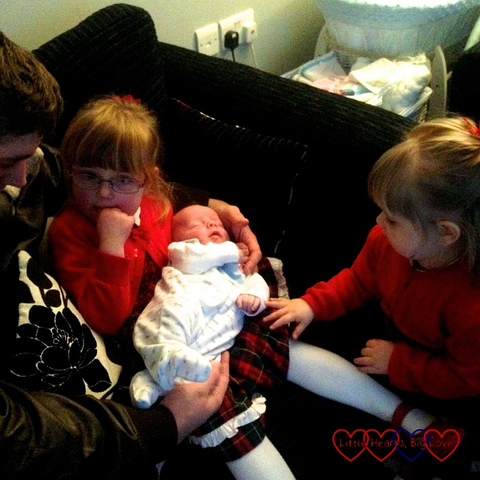 The girls meeting their new cousin - The Friday Focus - 01/01/16 - Little Hearts, Big Love