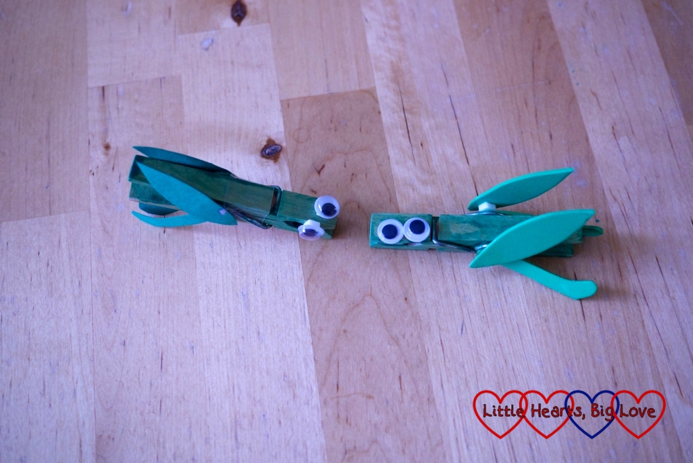 Making grasshoppers using clothes pegs and craft foam