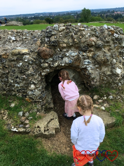 Jessica and Sophie exploring Donnington Castle