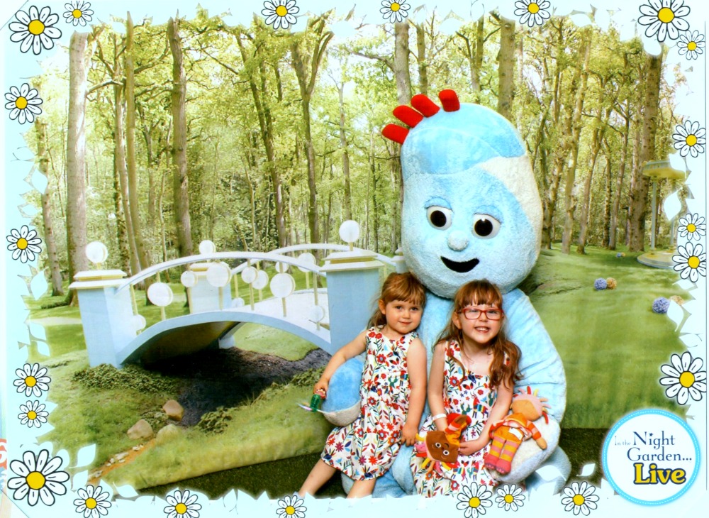 Jessica and Sophie meeting Igglepiggle at In the Night Garden Live