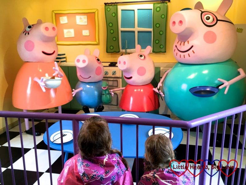 Fun in the rain at Paultons Park and Peppa Pig World - Little Hearts ...
