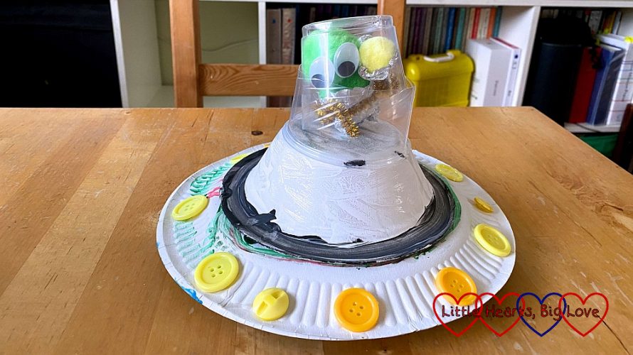 Paper plate flying saucer 00 Little Hearts, Big Love