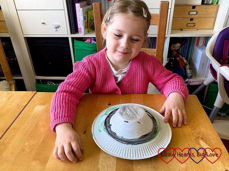 Crafting with kids paper plate flying saucer Little Hearts, Big Love